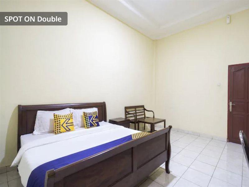 Super Oyo 3978 Hotel Danau Indah Бекасі Екстер'єр фото